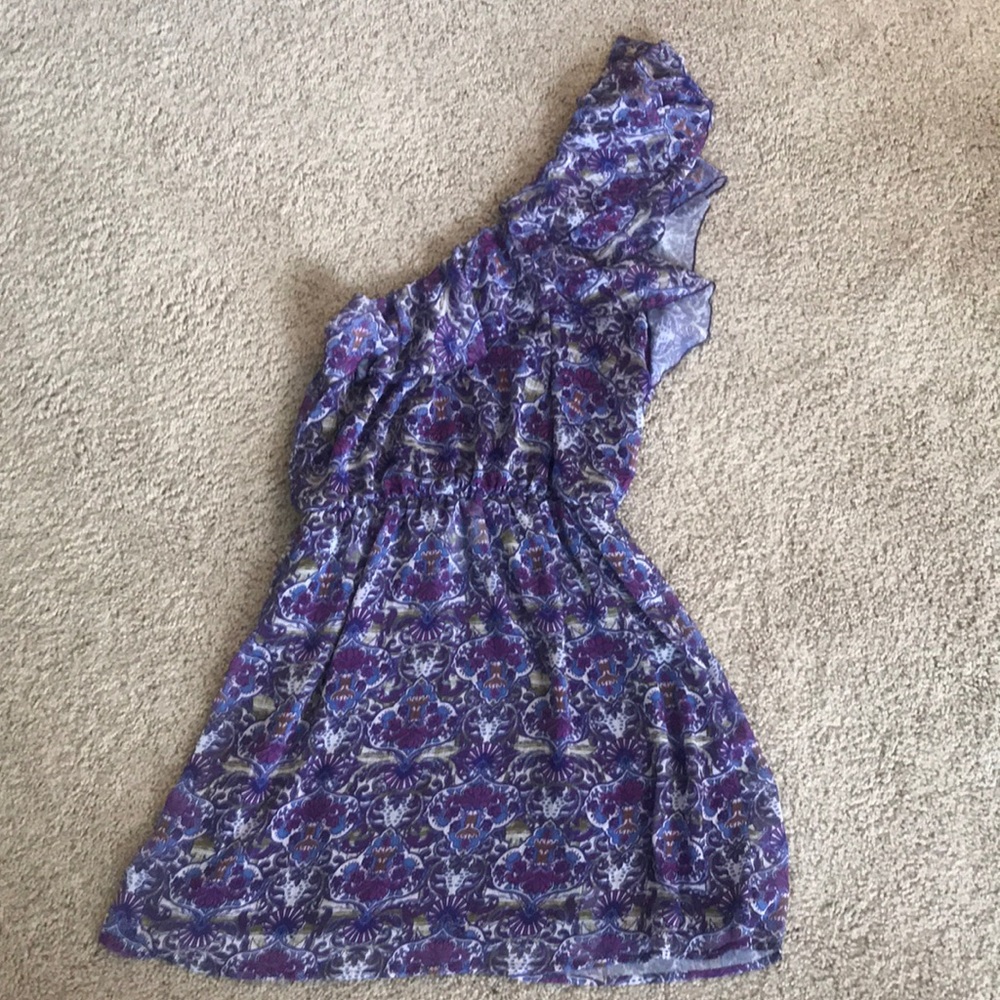 One Shoulder Ruffle Chiffon Dress